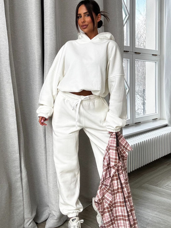 Komplet dresowy z bluzą ze ściągaczem