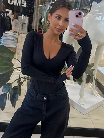 Damskie body w serek - Czarny